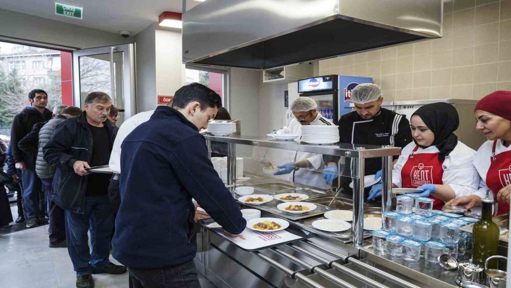 Üsküdar Belediyesi’nin ikinci “Kent Lokantası” Burhaniye’de hizmet vermeye başladı
