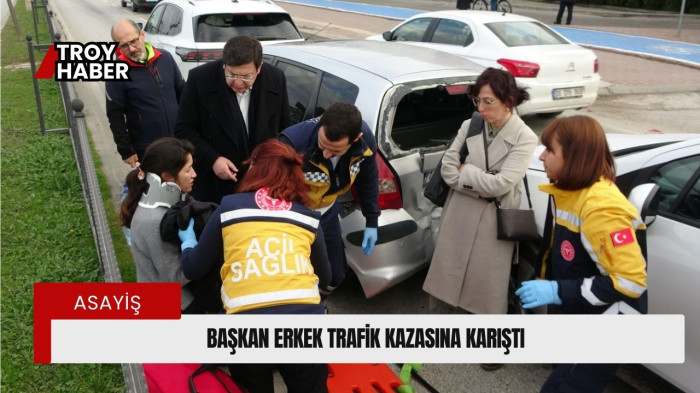 Çanakkale Belediye Başkanın aracının da bulunduğu 3 araçlı zincirleme trafik kazası