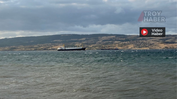 Çanakkale Boğazı 10 knot altındaki tüm gemiler için transit geçişlere kapatıldı